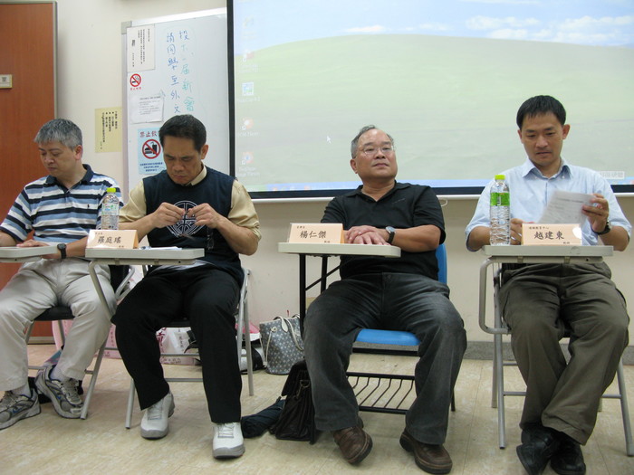 與人文主修男同學對話(孫小玉等)圖片